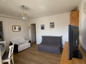 Appartement T2 avec balcon, cuisine équipée, parking - FR-1-593-28 Les Angles